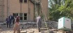 بازدید رئیس دانشگاه ملی مهارت و مدیران ستادی از فضاهای آسیب‌دیده جنگ سوم تحمیلی دانشکده ملی مهارت ولی عصر(عج) 4
