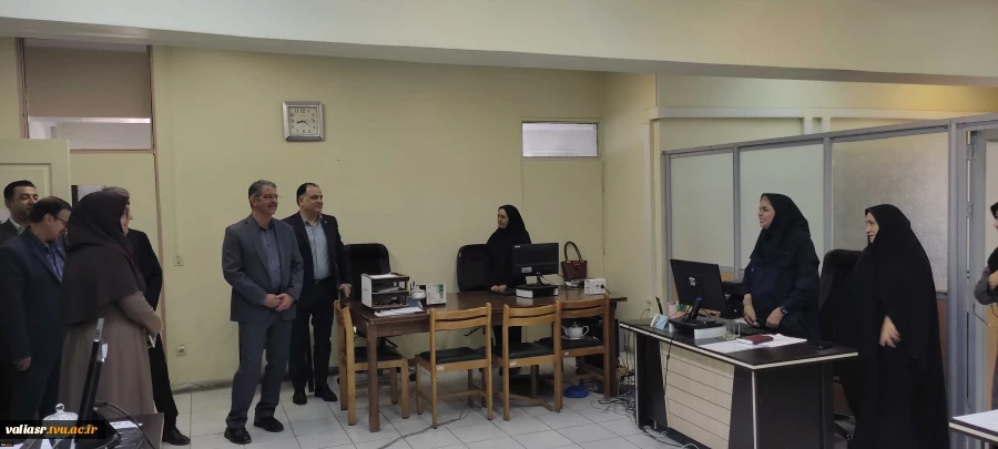 بازدید رئیس دانشگاه ملی مهارت و مدیران ستادی از فضاهای آسیب‌دیده جنگ سوم تحمیلی دانشکده ملی مهارت ولی عصر(عج) 14