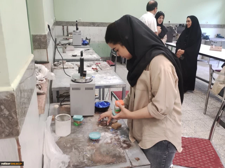 برگزاری کلاسهای عملی رشته طلا و جواهر در دانشکده ملی مهارت ولی عصر (عج) 5