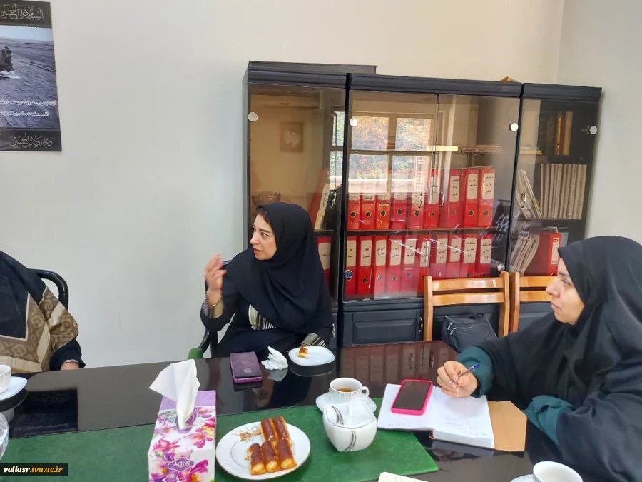 جلسه هم‌اندیشی انجمن‌ علمی طلا و جواهر  و صنایع دستی با کانون همیاران سلامت دانشکده ولی عصر(عج) 2