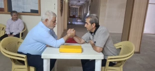 برگزاری مسابقات ورزشی کارکنان دانشکده ولی عصر(عج) به مناسبت روز جهانی ورزش دانشگاهی 4